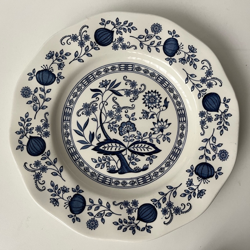 Enoch Wedgewood Blue Onion Heritage Porcelain B/W Floral 10” Dinner Plate